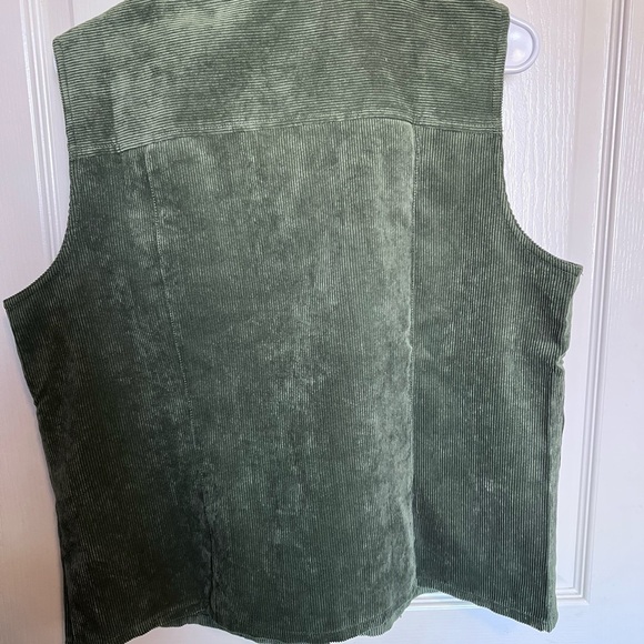Green Corduroy Vest - Picture 3 of 4